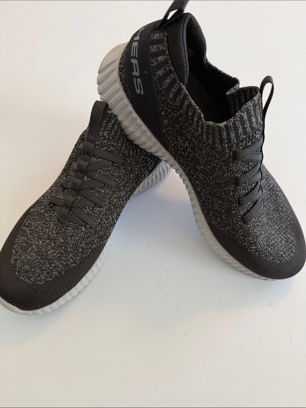 Skechers Men's Charcoal and Gray Knit Slip-On Sneakers Size 8.5